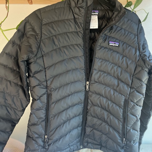 Patagonia Puffer Jacket - Picture 2 of 13